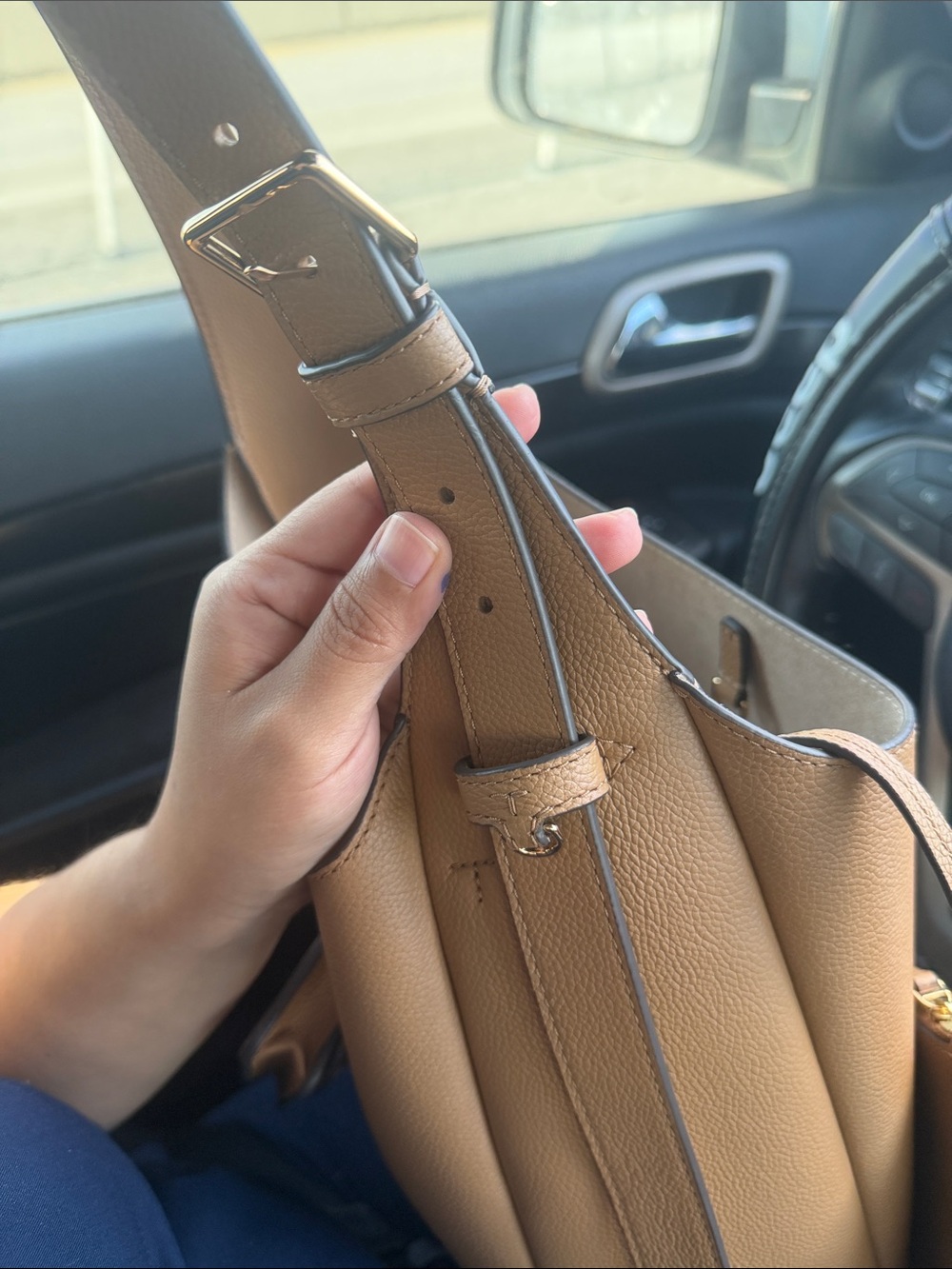 Tory Burch Beige Pebbled Leather Shoulder Bag - Picture 5 of 7